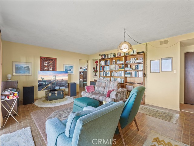 and offers a third living area. and offers a third living area.