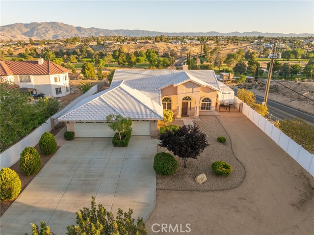 18463 Orange Street, Hesperia CA: https://media.crmls.org/medias/b014e1f9-15f3-40ab-9c5a-65a3b9098746.jpg