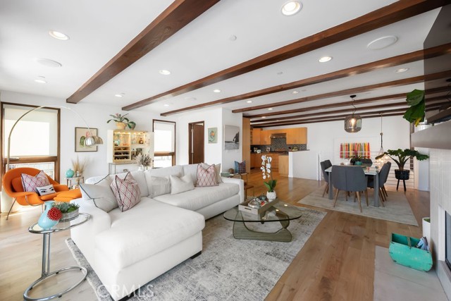 428 21st Place, Manhattan Beach, California 90266, 3 Bedrooms Bedrooms, ,2 BathroomsBathrooms,Residential,Sold,21st,SB23125584