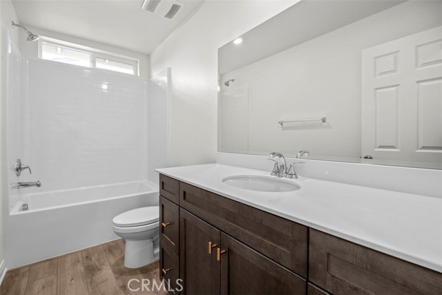 Detail Gallery Image 4 of 20 For 25633 Cetera Dr, Homeland,  CA 92548 - 4 Beds | 2/1 Baths