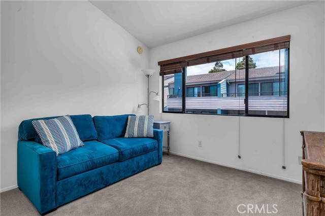 420 Palos Verdes Boulevard, Redondo Beach CA: https://media.crmls.org/medias/b015dfb2-a8c7-451f-b024-321b12929018.jpg