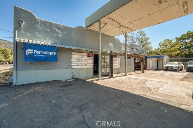 6000 E Highway 20, Lucerne CA: https://media.crmls.org/medias/b016b130-8304-4cff-b75c-591d2fa8903b.jpg