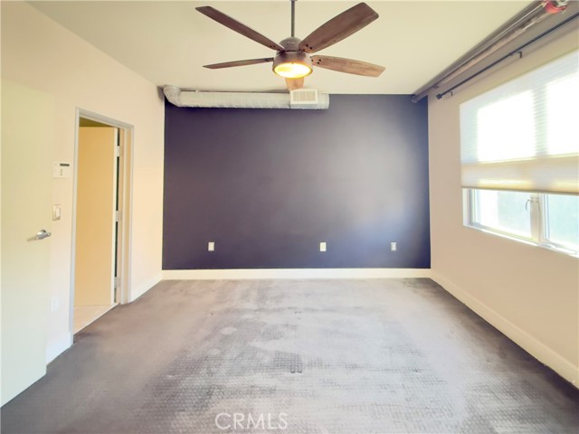 909 E Santa Ana Boulevard, Santa Ana CA: https://media.crmls.org/medias/b01701c4-d8f8-48a6-ba5f-6379ea38720c.jpg
