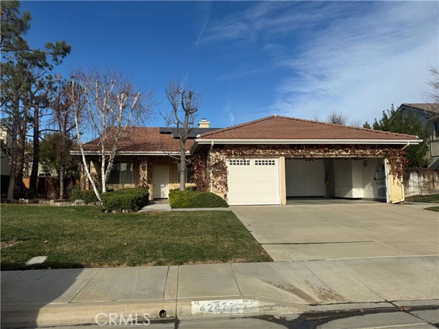 Detail Gallery Image 1 of 15 For 42477 via Serrano, Murrieta,  CA 92562 - 3 Beds | 2/1 Baths