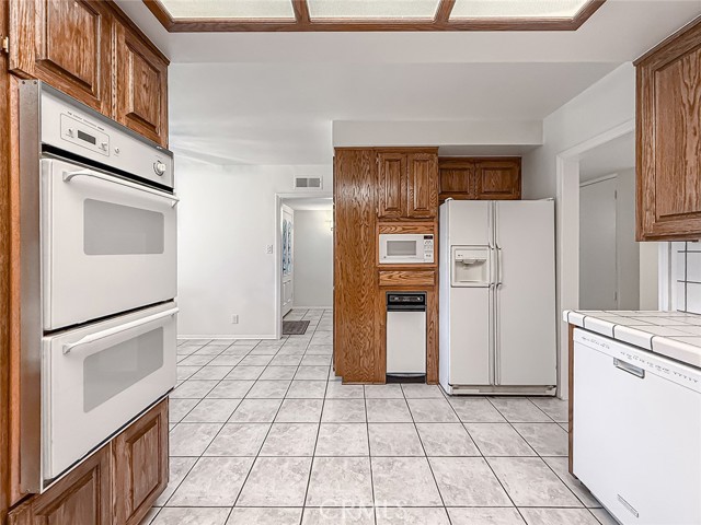 Detail Gallery Image 17 of 51 For 17533 Marilla St, Northridge,  CA 91325 - 3 Beds | 2/1 Baths