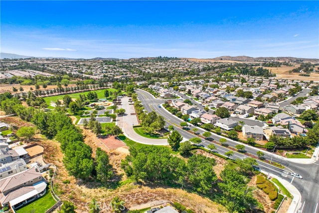 31 Newburn Court, Beaumont CA: https://media.crmls.org/medias/b017efd5-3c82-4fda-864e-b736db0e3d0a.jpg