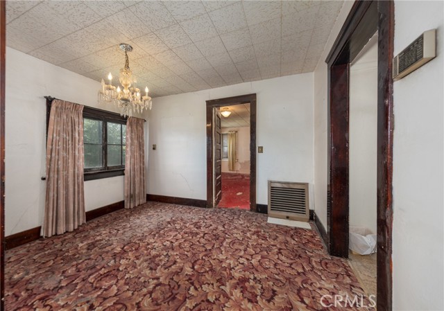 124 S Olive Avenue, Rialto CA: https://media.crmls.org/medias/b017fd4f-d83d-4f91-a162-45c0adcd2898.jpg