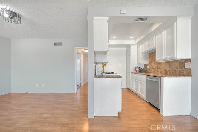 Detail Gallery Image 16 of 33 For 16934 Cedarwood Ct #40,  Cerritos,  CA 90703 - 3 Beds | 1 Baths