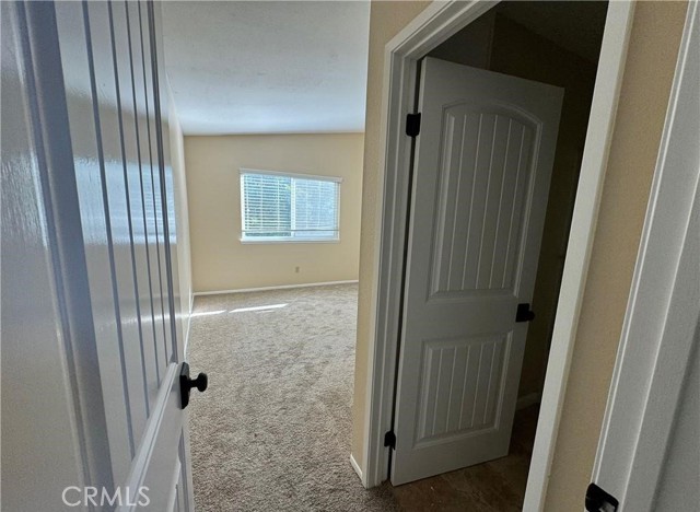 Detail Gallery Image 8 of 12 For 1725 Maxwell Ln #C,  Corona,  CA 92881 - 2 Beds | 2/1 Baths