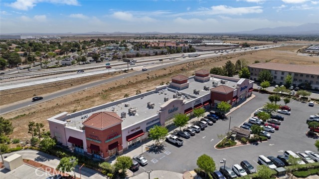 39438 Trade Center Drive, Palmdale CA: https://media.crmls.org/medias/b01c142c-4999-4882-aec3-c7f85b90fc6a.jpg