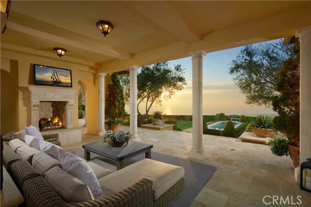 Detail Gallery Image 5 of 62 For 9 Clear Water, Newport Coast,  CA 92657 - 7 Beds | 8/3 Baths