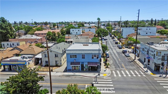 2922 Maple Avenue, Los Angeles CA: https://media.crmls.org/medias/b01cb524-0bb5-40d6-9843-5fb1accc70e2.jpg