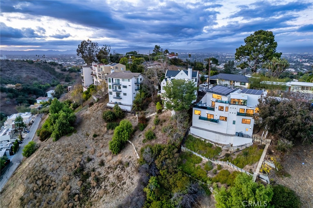 3651 Alta Mesa DriveStudio City img 21