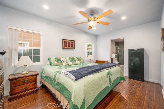 13622 Benfield Avenue, Norwalk CA: https://media.crmls.org/medias/b01d2f13-3586-4a96-87eb-bafa3ffb50c3.jpg
