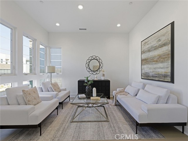 27627 Juniper Lane, Valencia CA: https://media.crmls.org/medias/b01d9e67-0275-472f-8fe8-44dc6fdd88a2.jpg