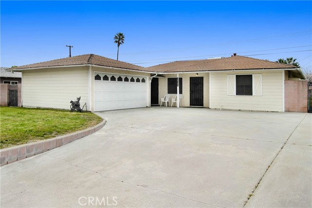 Detail Gallery Image 1 of 1 For 10744 Spruce Ave, Bloomington,  CA 92316 - 3 Beds | 1 Baths