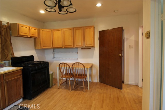 20512 Berendo Avenue, Torrance CA: https://media.crmls.org/medias/b01e325d-6832-49dd-bd1c-65d6ddade5ec.jpg