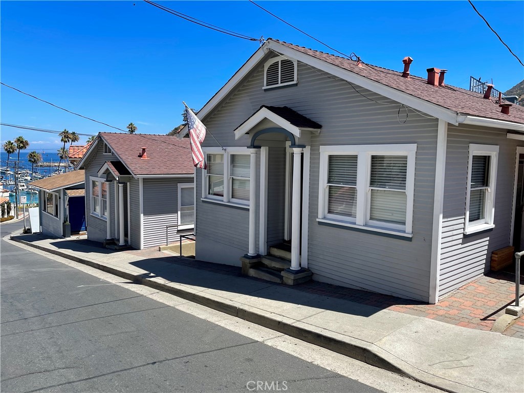 128 Marilla Avenue, Avalon, CA 90704