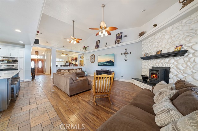 Detail Gallery Image 13 of 75 For 7172 Jargon St, Hesperia,  CA 92344 - 4 Beds | 3/1 Baths