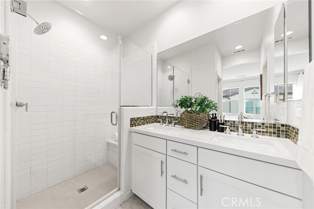 Detail Gallery Image 26 of 39 For 200 Winterbrook, Lake Forest,  CA 92610 - 2 Beds | 2/1 Baths