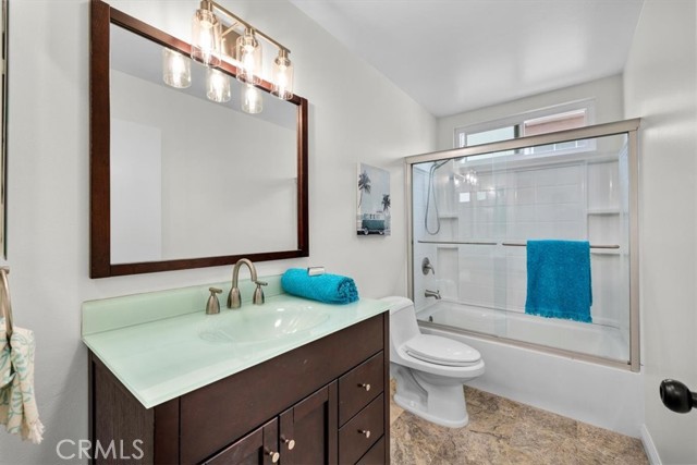 520 Avenue B, Redondo Beach, California 90277, 2 Bedrooms Bedrooms, ,1 BathroomBathrooms,Residential,Sold,Avenue B,SB22089782