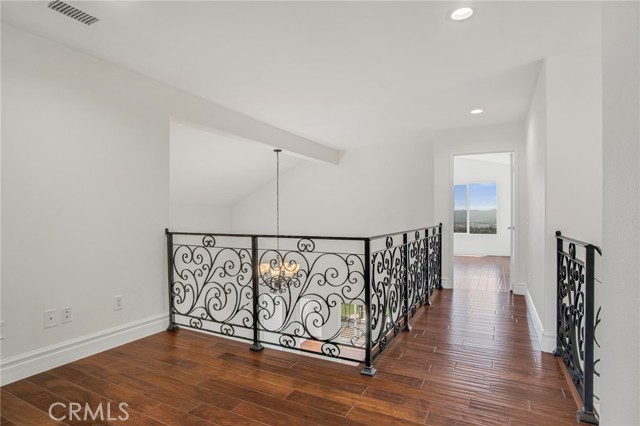 19900 Mariposa Creek Way Way, Porter Ranch CA: https://media.crmls.org/medias/b021f5cf-ef76-4d6d-aded-29cd43dff706.jpg