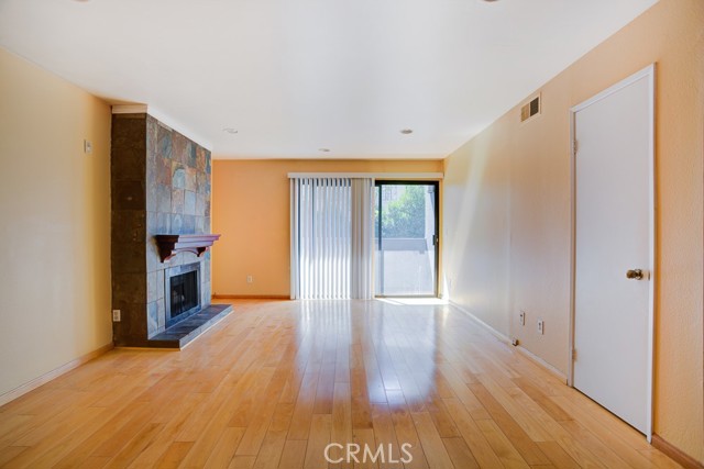 Detail Gallery Image 13 of 32 For 1940 N Highland Ave #10,  Los Angeles,  CA 90068 - 2 Beds | 2 Baths