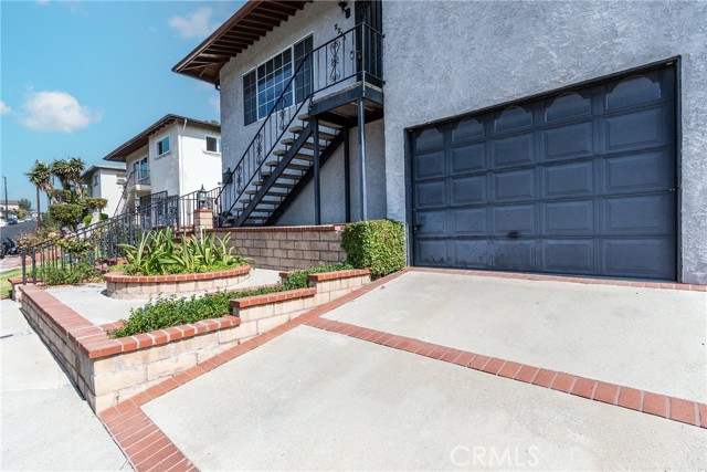 Detail Gallery Image 6 of 31 For 2244 Thelma Ave, Los Angeles,  CA 90032 - 3 Beds | 2 Baths