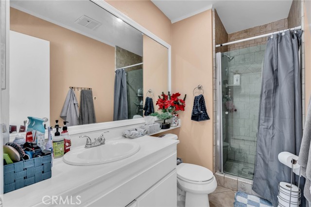25790 Parada, Valencia CA: https://media.crmls.org/medias/b0230093-5763-4b42-962d-569bfb139b10.jpg