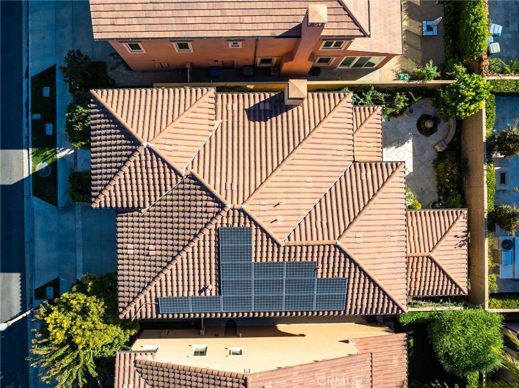 https://media.crmls.org/medias/b024a720-be45-4bac-a029-75ff4c4dd1ff.jpg?preset=X-Large