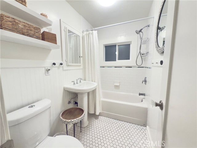 Detail Gallery Image 31 of 38 For 162 Sunset Terrace, Laguna Beach,  CA 92651 - 4 Beds | 2 Baths