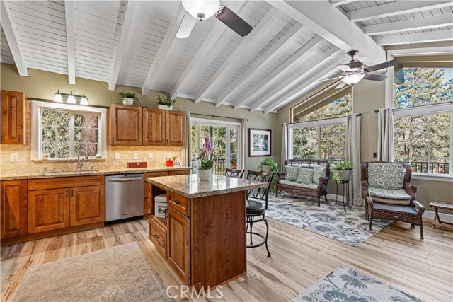 Detail Gallery Image 18 of 40 For 23445 Flume Canyon Dr, Wrightwood,  CA 92397 - 2 Beds | 1 Baths