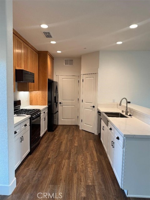 Detail Gallery Image 3 of 6 For 830 Seneca Dr, Paradise,  CA 95969 - 3 Beds | 2 Baths