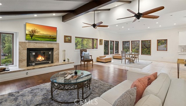 Detail Gallery Image 4 of 27 For 31991 Viapavo Real, Coto de Caza,  CA 92679 - 4 Beds | 4/1 Baths