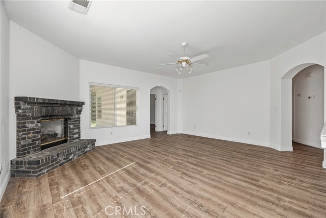 Detail Gallery Image 14 of 52 For 6607 Radio Flyer, Bakersfield,  CA 93312 - 3 Beds | 2 Baths