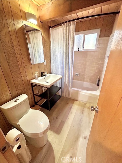 Detail Gallery Image 17 of 31 For 2484 Pine Dr, Running Springs,  CA 92382 - 2 Beds | 1 Baths