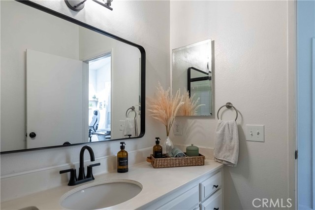 3168 Darby Street, Simi Valley CA: https://media.crmls.org/medias/b0277bb3-82c0-4501-8b47-7d9c8d4cb010.jpg