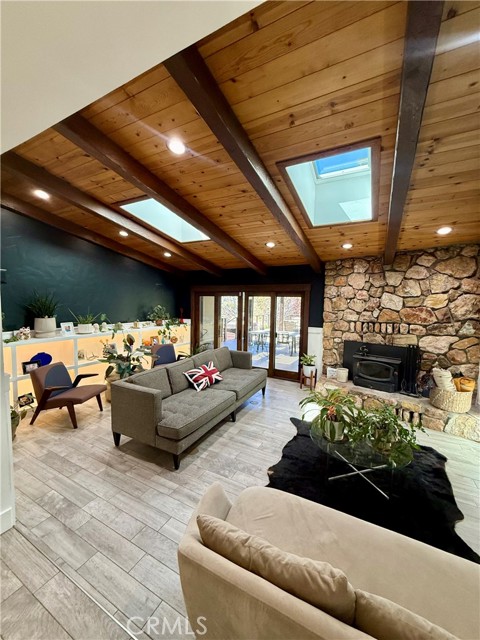 Image 2 of 68 For 59353 Hop Patch Spring