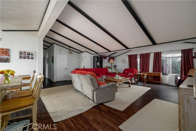 Detail Gallery Image 9 of 21 For 21825 Pitt Way, Wildomar,  CA 92595 - 5 Beds | 2 Baths