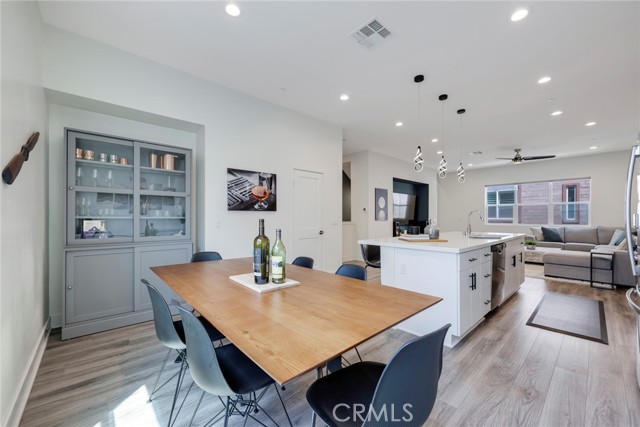 Detail Gallery Image 22 of 48 For 987 E Mason Ln #130,  Anaheim,  CA 92805 - 4 Beds | 3/1 Baths