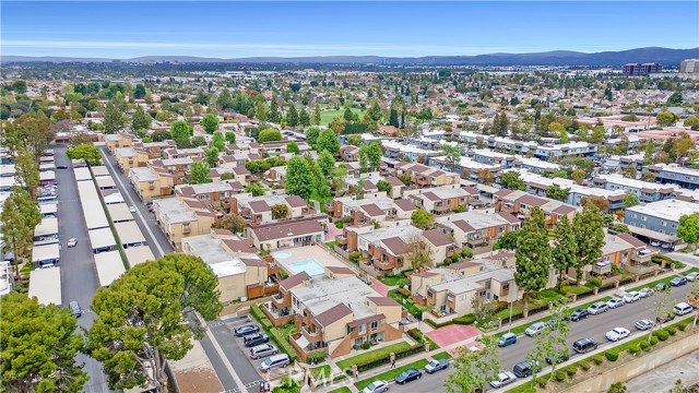 1001 W Stevens W Avenue, Santa Ana CA: https://media.crmls.org/medias/b028f3e4-b03d-4b41-8e19-fdc26a0ef9b1.jpg
