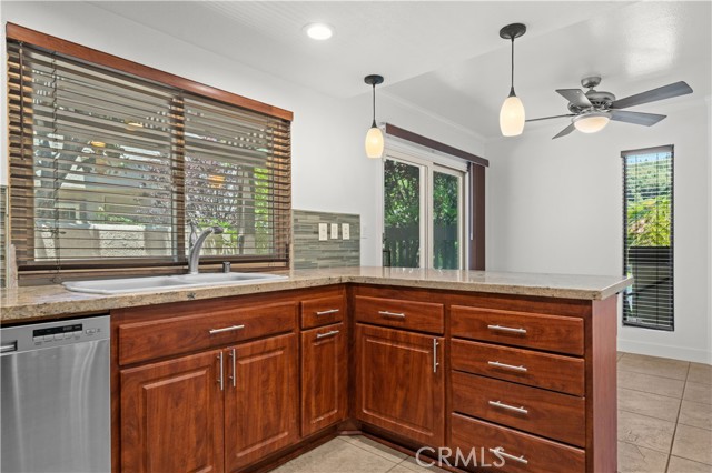 Detail Gallery Image 16 of 42 For 19541 Sardinia Ln, Huntington Beach,  CA 92646 - 3 Beds | 2/1 Baths