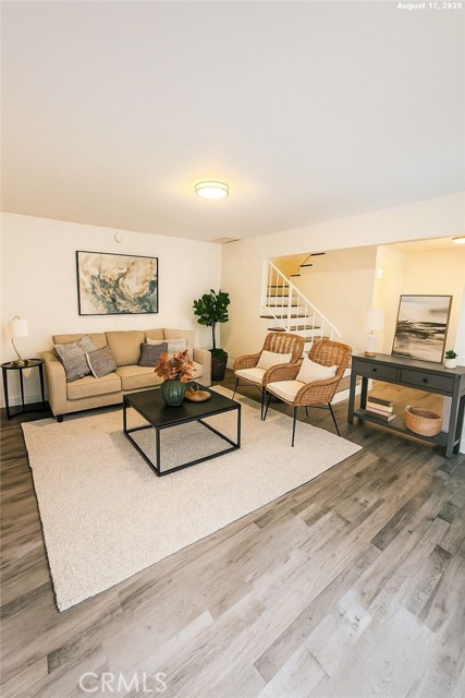 Detail Gallery Image 2 of 7 For 7300 Lennox Ave #I5,  Van Nuys,  CA 91405 - 2 Beds | 2 Baths