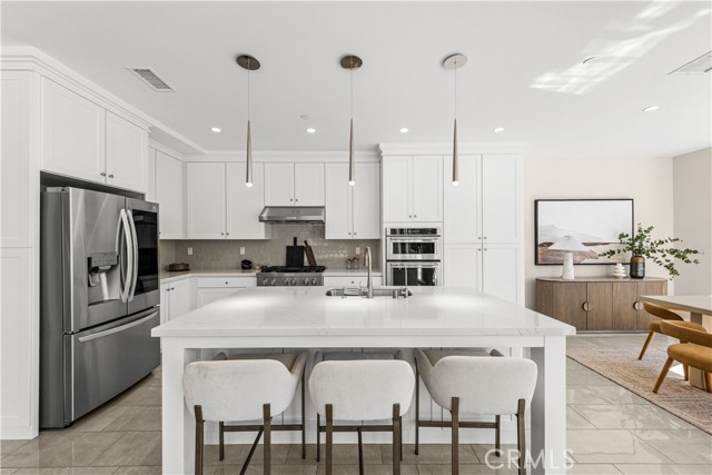 Detail Gallery Image 11 of 50 For 121 Oceano, Irvine,  CA 92602 - 3 Beds | 2/1 Baths