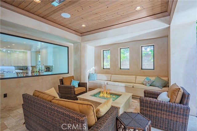 6561 Horseshoe Lane, Huntington Beach CA: https://media.crmls.org/medias/b02b12d8-d460-4c60-85fc-b67e31a9f8a7.jpg