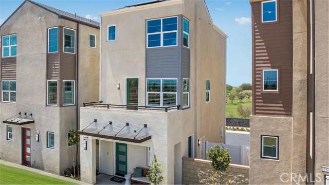 2575 E Lincoln Paseo, Ontario CA: https://media.crmls.org/medias/b02bd5d9-b0f1-4ac4-ae1c-23c10cb62b32.jpg