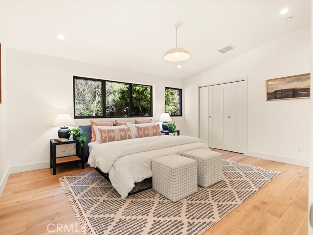 Detail Gallery Image 51 of 68 For 11911 Hartsook, Valley Village,  CA 91607 - 5 Beds | 4 Baths