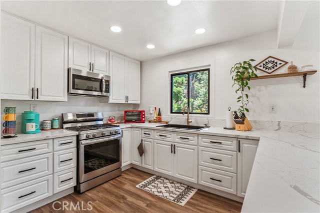 Detail Gallery Image 14 of 69 For 899 Blue Ridge, Lake Arrowhead,  CA 92385 - 3 Beds | 2 Baths