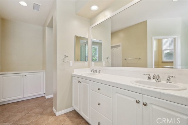 27 Antique Rose, Irvine CA: https://media.crmls.org/medias/b02d569e-fa4e-4863-bc23-d79db9189560.jpg