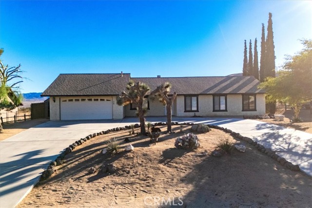 Detail Gallery Image 3 of 54 For 58847 Campero Dr, Yucca Valley,  CA 92284 - 4 Beds | 2 Baths